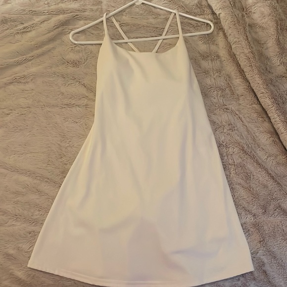 HALARA like new condition (only worn once) golf dress - Picture 1 of 4